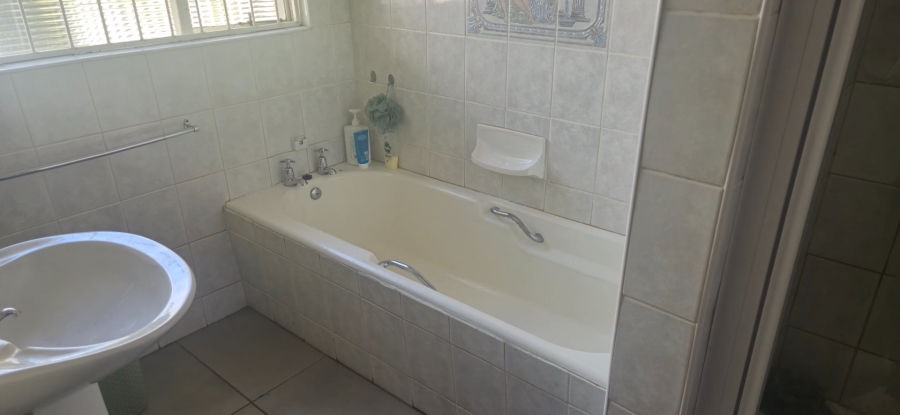 3 Bedroom Property for Sale in Fichardt Park Free State